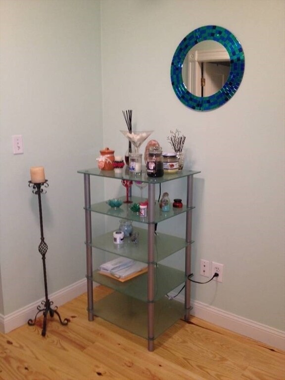 Building Photo - 32 Tufts Ave