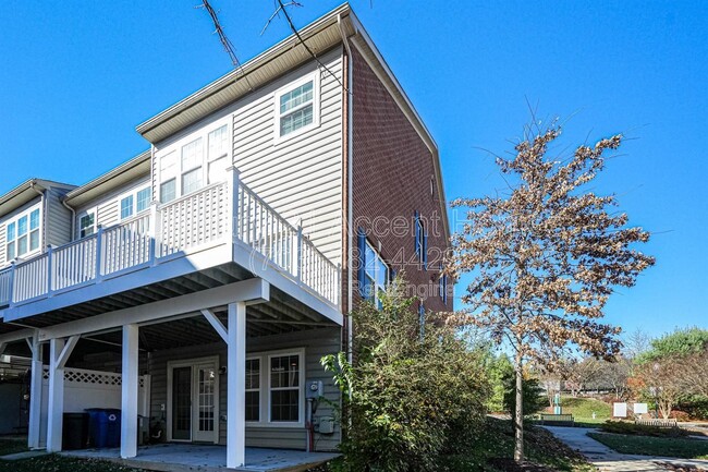 Building Photo - 23515 Forest Haven Way