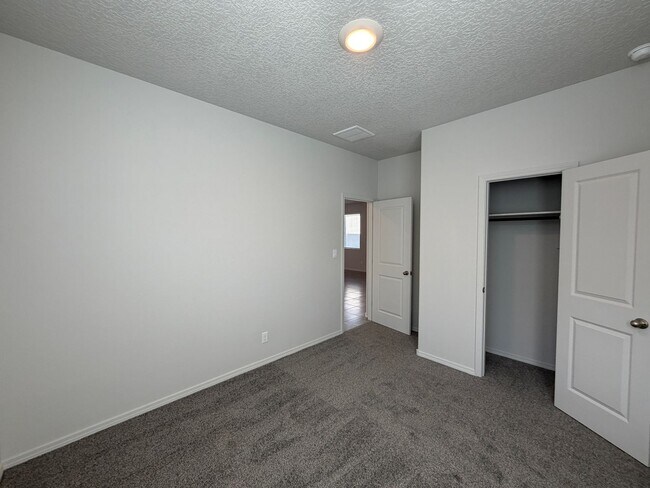 Building Photo - New Build 3 Bedroom Single Story Home Available Near Unser Blvd NE & Northern Blvd NE in Rio Rancho!