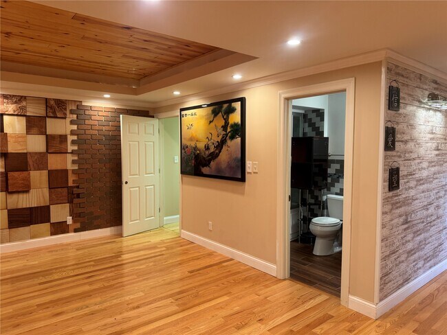 Building Photo - 14228 Manderleigh Woods Dr