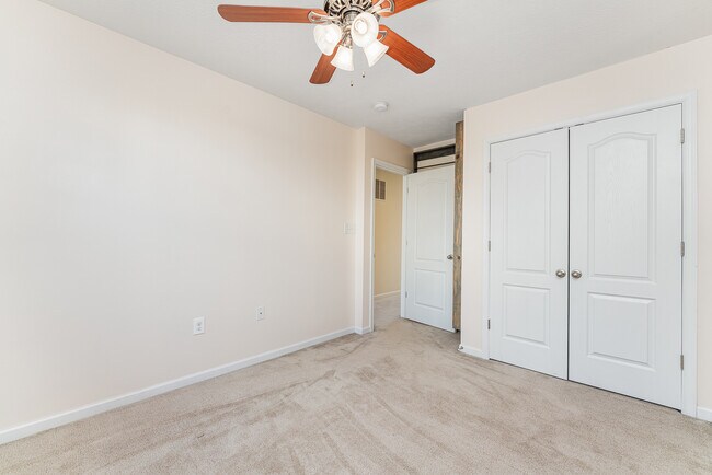 Building Photo - 243 Raven Run