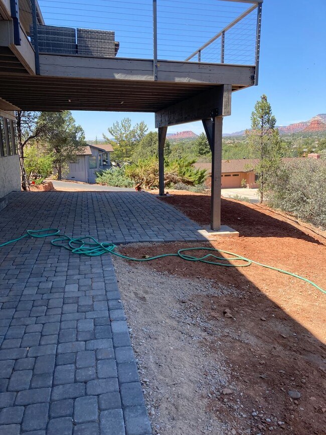 Building Photo - Spectacular, Panoramic Red Rock Views in West Sedona