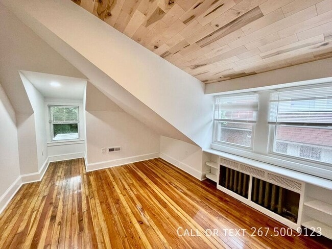 Building Photo - 4312 Spruce St