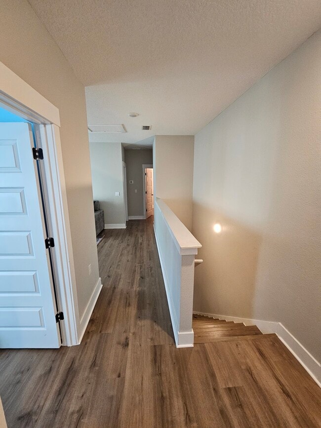 Building Photo - 5825 Danbury Blvd