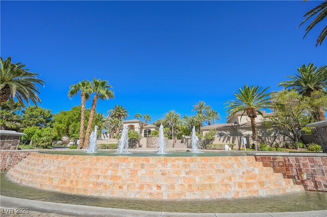 Building Photo - 2050 W Warm Springs Rd