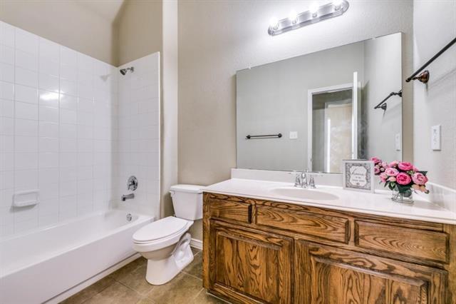 Building Photo - 1802 Sanderlain Ln