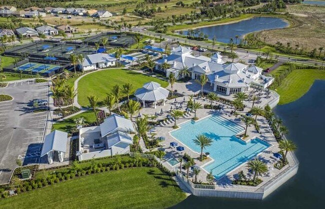Building Photo - SALT WATER POOL AND SPA home in Greyhawk at the Everglades Golf and Country Club