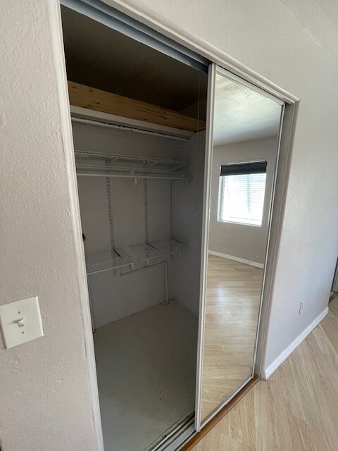 Building Photo - 1508 Dolphin St