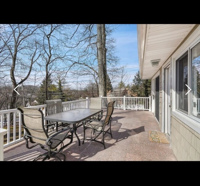 Building Photo - Charming 4BR House in Scarsdale