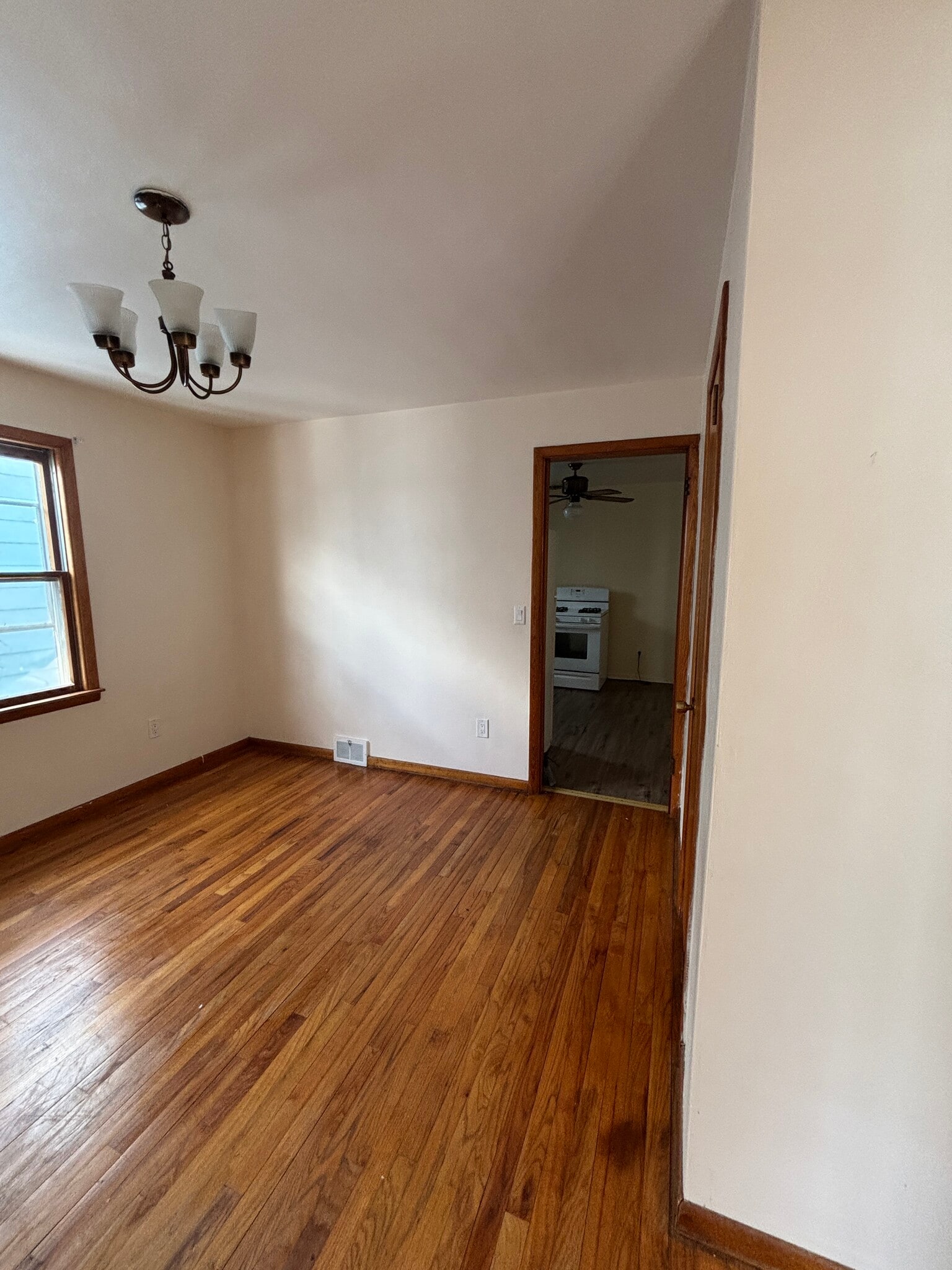 Building Photo - 162 Seminary Ave