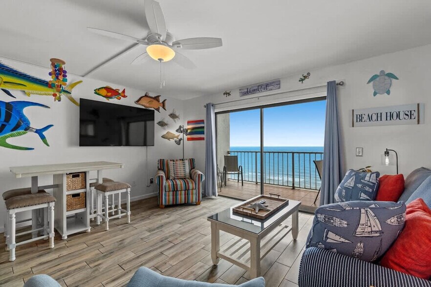 Building Photo - 8743 Thomas Dr