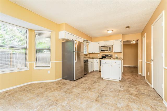 Building Photo - 3410 Dovecreek Dr
