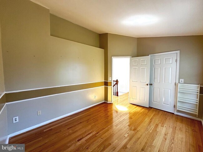 Building Photo - 9799 Mock Orange Ct