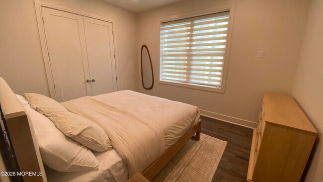 Building Photo - 1 Roseld Ave