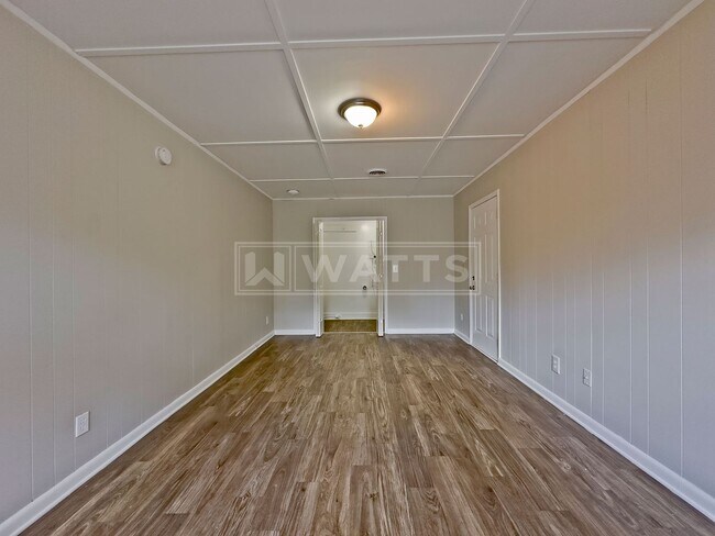 Building Photo - 3-Bedroom Home in Midfield