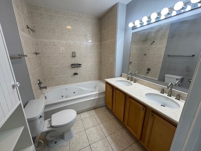 Building Photo - 542 E 48th St