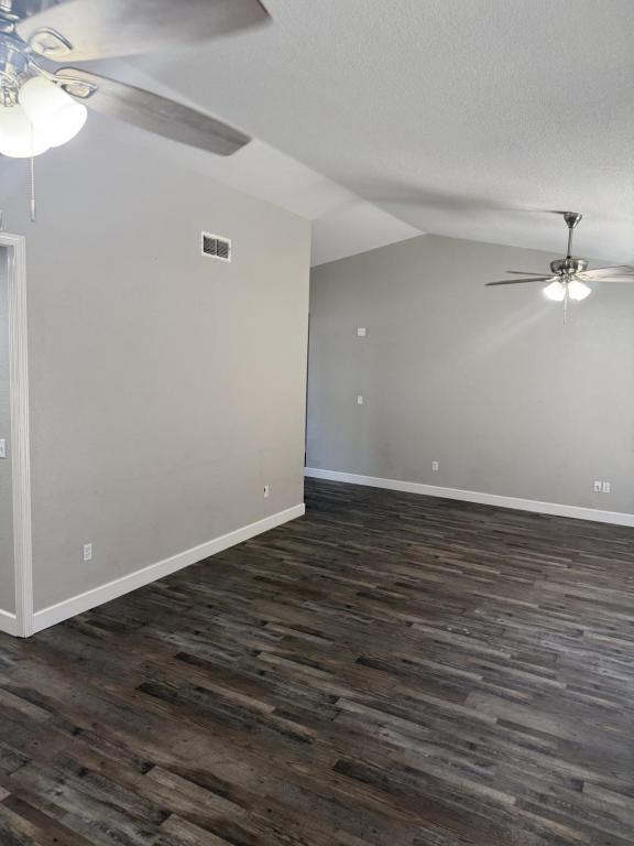 Building Photo - 1020 W Minnesota Ave