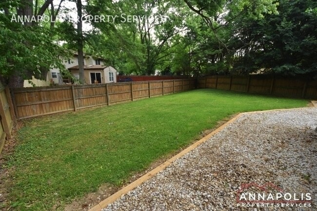 Building Photo - 1604 Revell Downs Dr