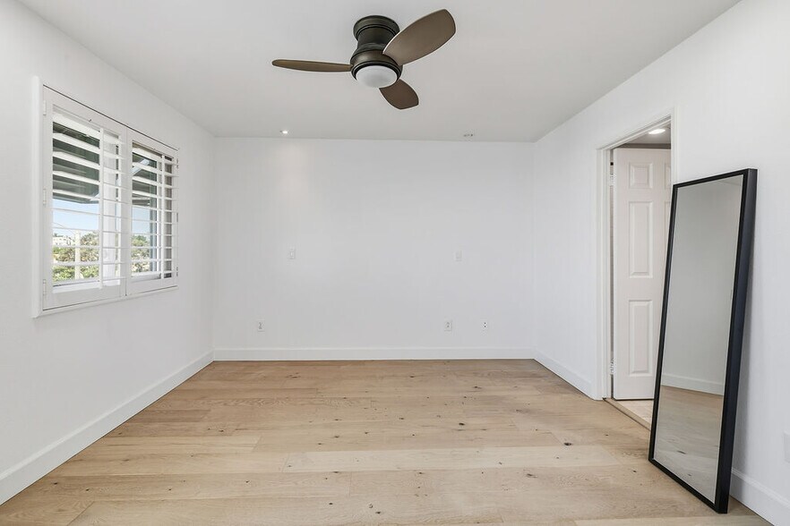 Building Photo - 501 Herondo St