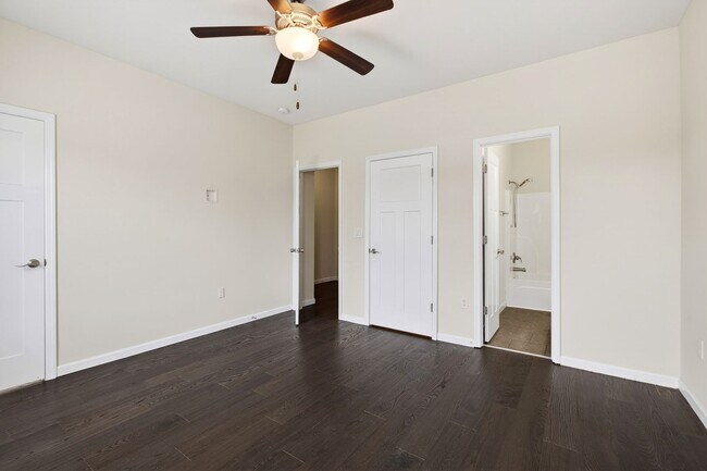 Building Photo - 4653 Fairfield Farm Rd NW