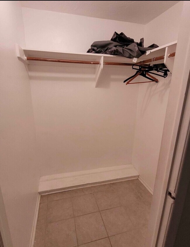 Building Photo - 12411 Partridge Hill Row