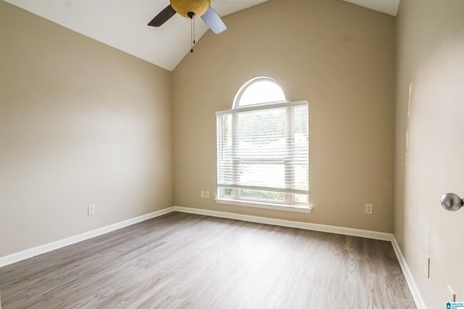 Building Photo - 568 Fox Run Cir