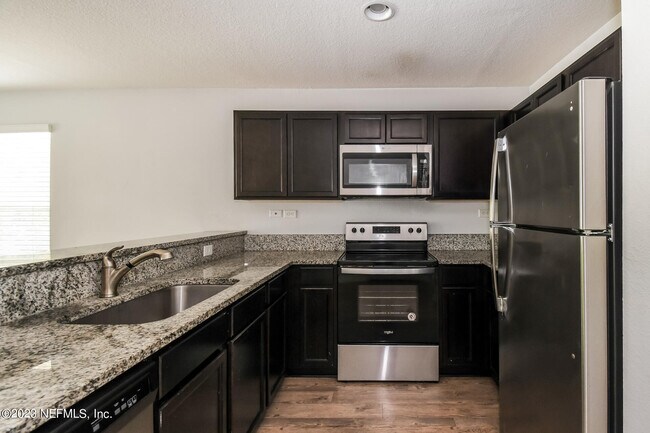 Building Photo - 554 Eiseman Wy