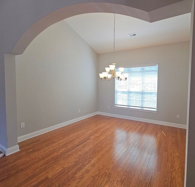 Building Photo - 9181 Abingdon Dr