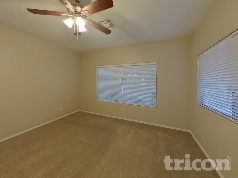 Building Photo - 6524 W Range Mule Dr