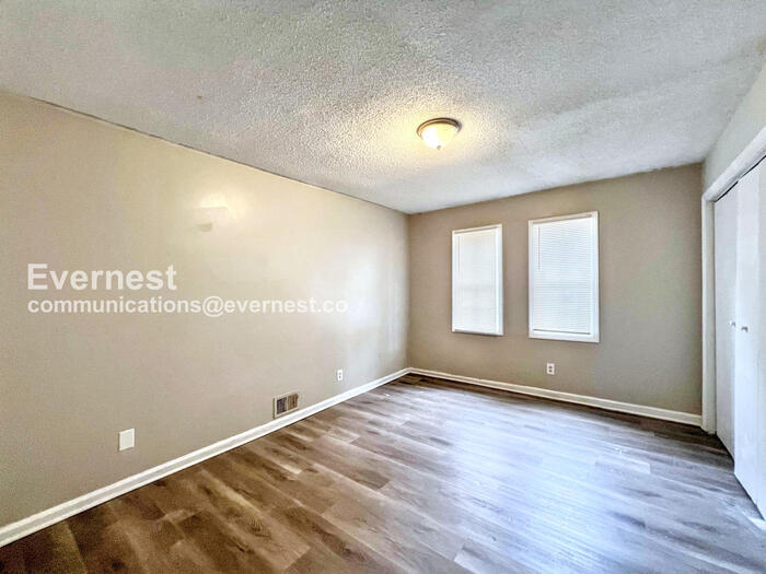 Building Photo - 3125 Walpole Ave