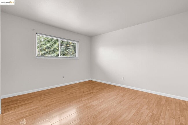 Building Photo - 1209 Tulip Dr