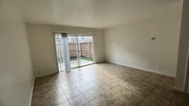 Building Photo - NO RENT DUE FOR DECEMBER - Updated interior - must see!  Parking On Site - Laundry On Site