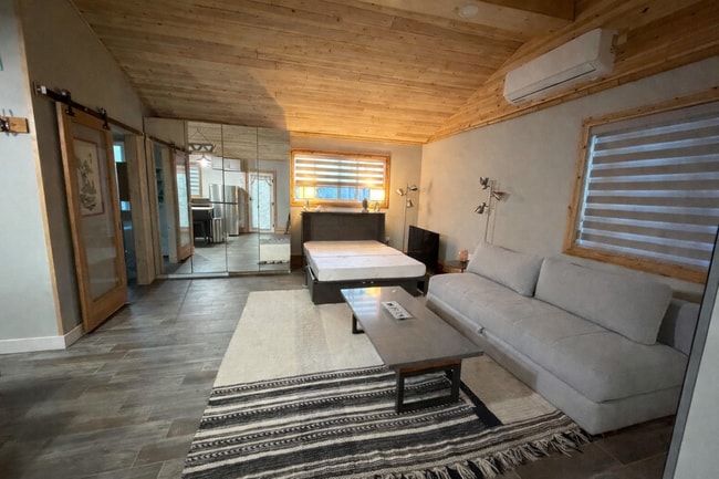 Building Photo - 7711 Owensmouth Ave