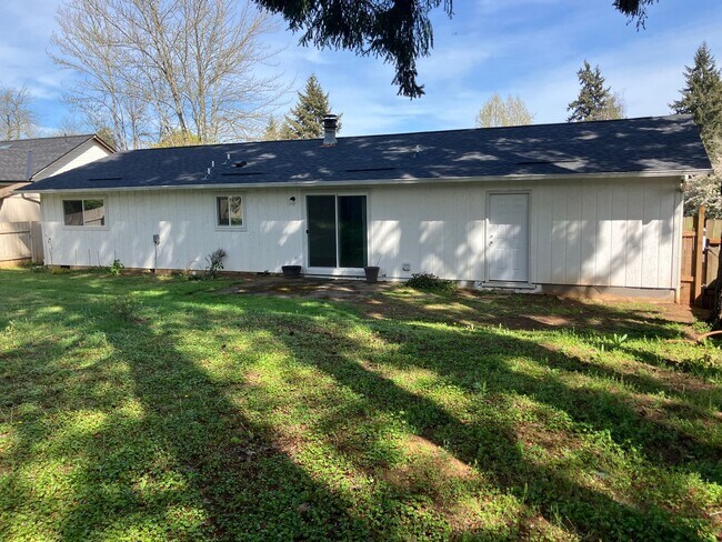 Building Photo - Remodeled Three Bedroom Home in South Salem