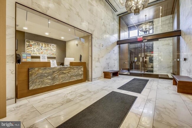 Building Photo - 930 Rose Ave