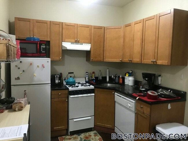 Building Photo - 38 Hemenway St