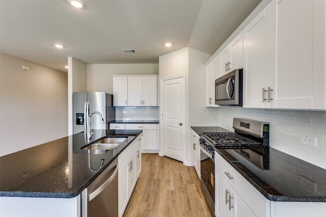 Primary Photo - 513 Tidal Dr