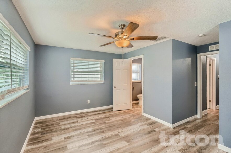 Building Photo - 1641 Patlin Cir N