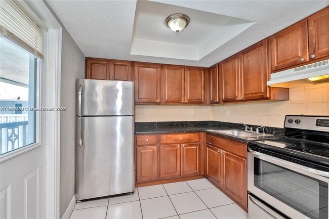 Primary Photo - 626 SW 14th Ave