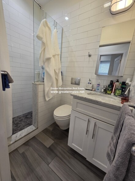 Building Photo - 6 Foster St