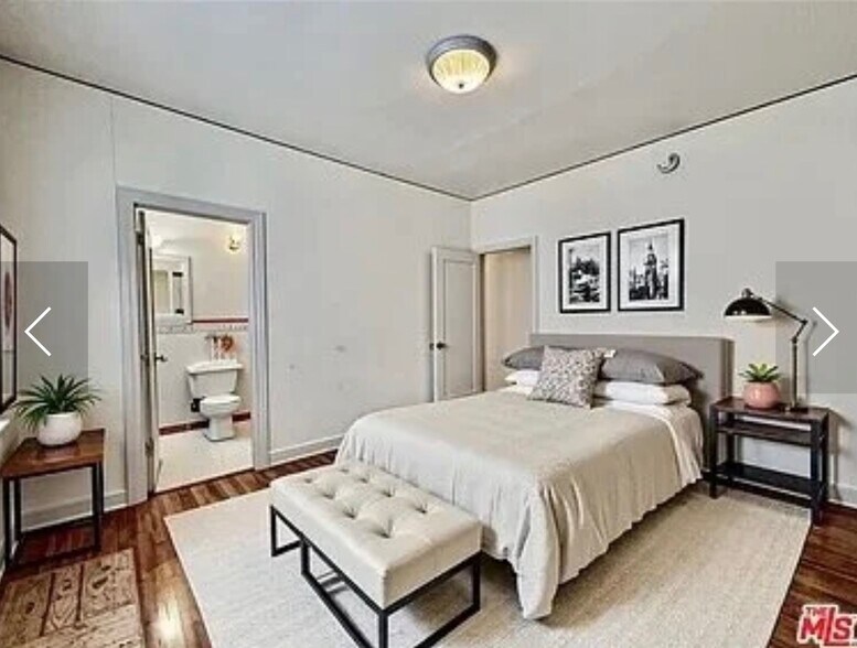 Building Photo - 145 N Sycamore Ave