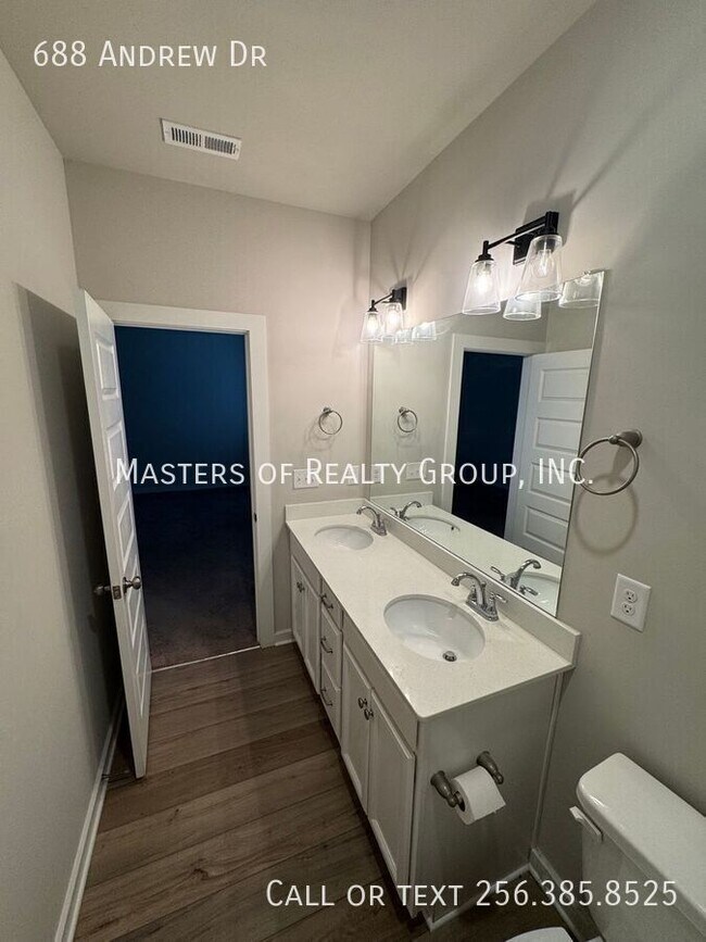 Building Photo - 688 Andrew Dr