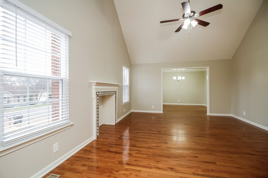 Building Photo - 3105 Roundwood Forest Ln