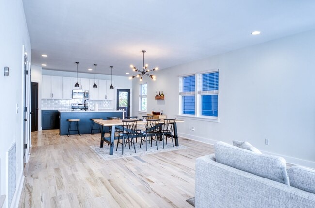 Building Photo - 96 Shields Ln