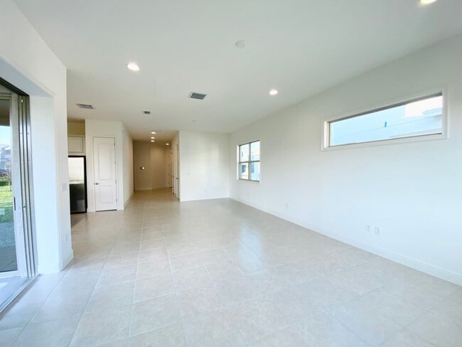 Building Photo - Eagle Creek house for Rent