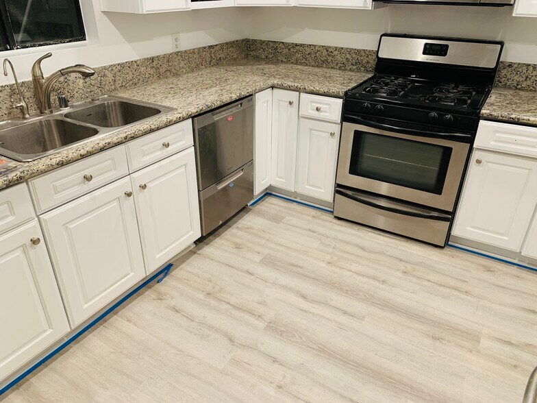 Building Photo - 41 Harkness Ave