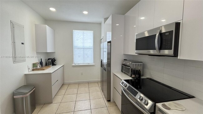 Building Photo - 5440 NW 107th Ave