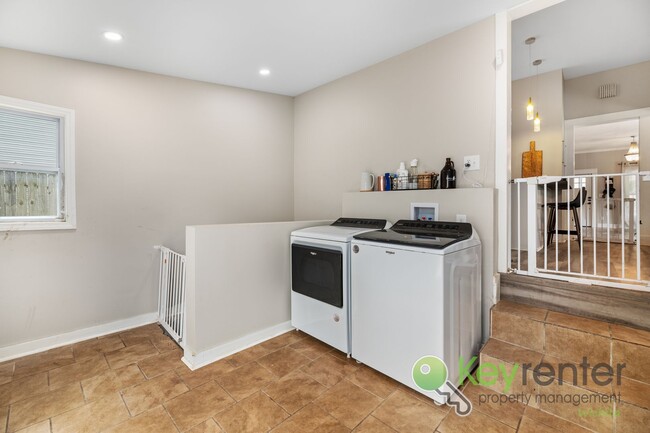 Building Photo - Delano District | Renovated 3 Bedroom 3 Ba...