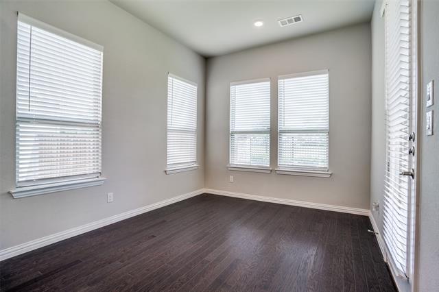 Building Photo - 3001 Renmuir Dr