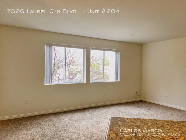 Building Photo - 7526 Laurel Canyon Blvd